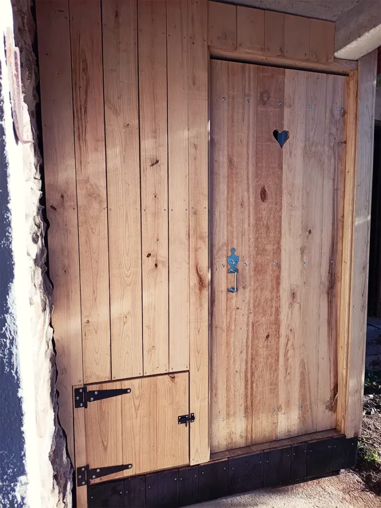 cabane-bois-toilettes-seches-3-3