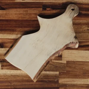 Planche à découper en bois de houx massif N°2
