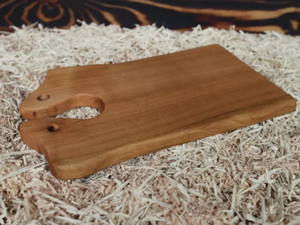 Planche à découper en bois de merisier massif N°3