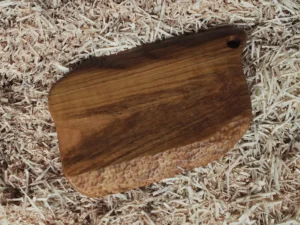 Planche à découper en bois de merisier massif N°5
